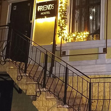 Friends Hostel คีชีเนา ภายนอก รูปภาพ